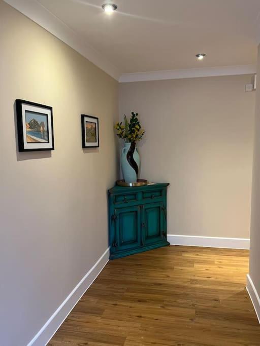 The Annex At Merley Mews 풀 외부 사진