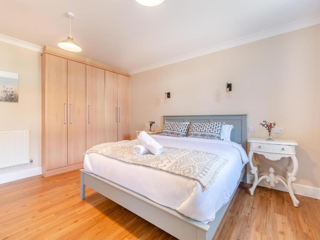 The Annex At Merley Mews 풀 외부 사진